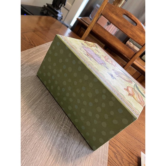 Lori Siebert Hook & Loop Close Storage Box Tulips & Butterflies Devote Logo - Picture 7 of 12